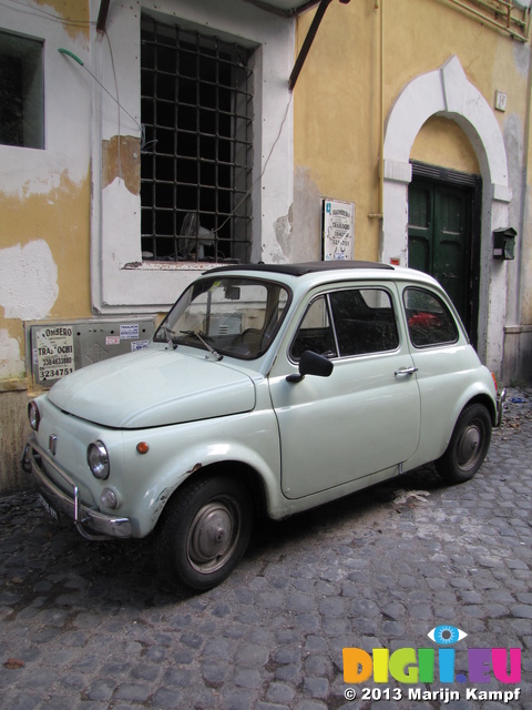 SX31094 Fiat 500